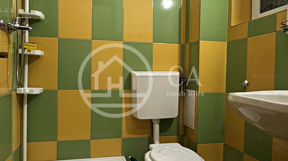 Casă de închiriat cu 4 camere în Cartierul Europa, Oradea - Poză 17