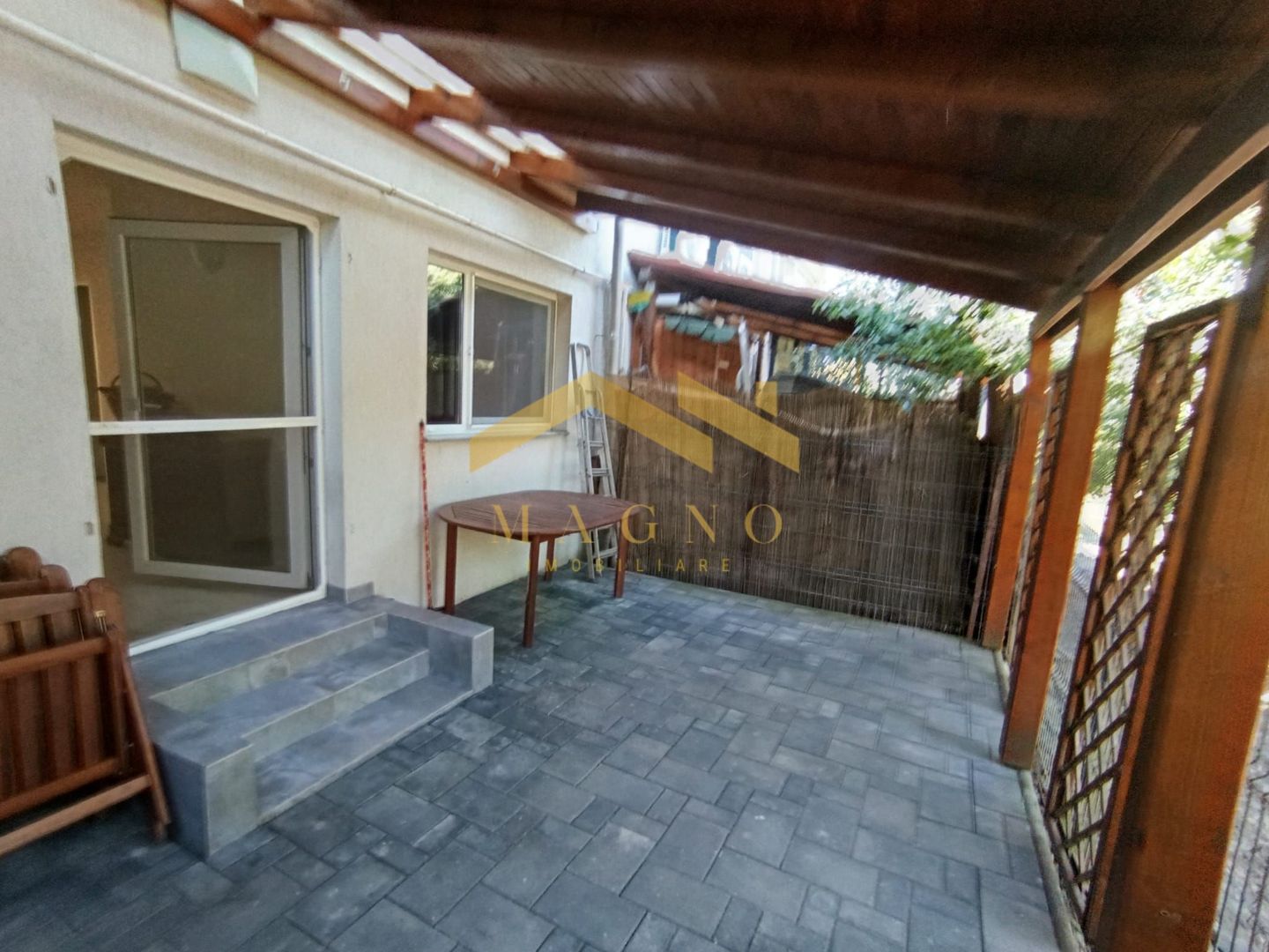 CASA SPATIOASA CU 4 CAMERE CARTIER GRADISTE - Poză 15