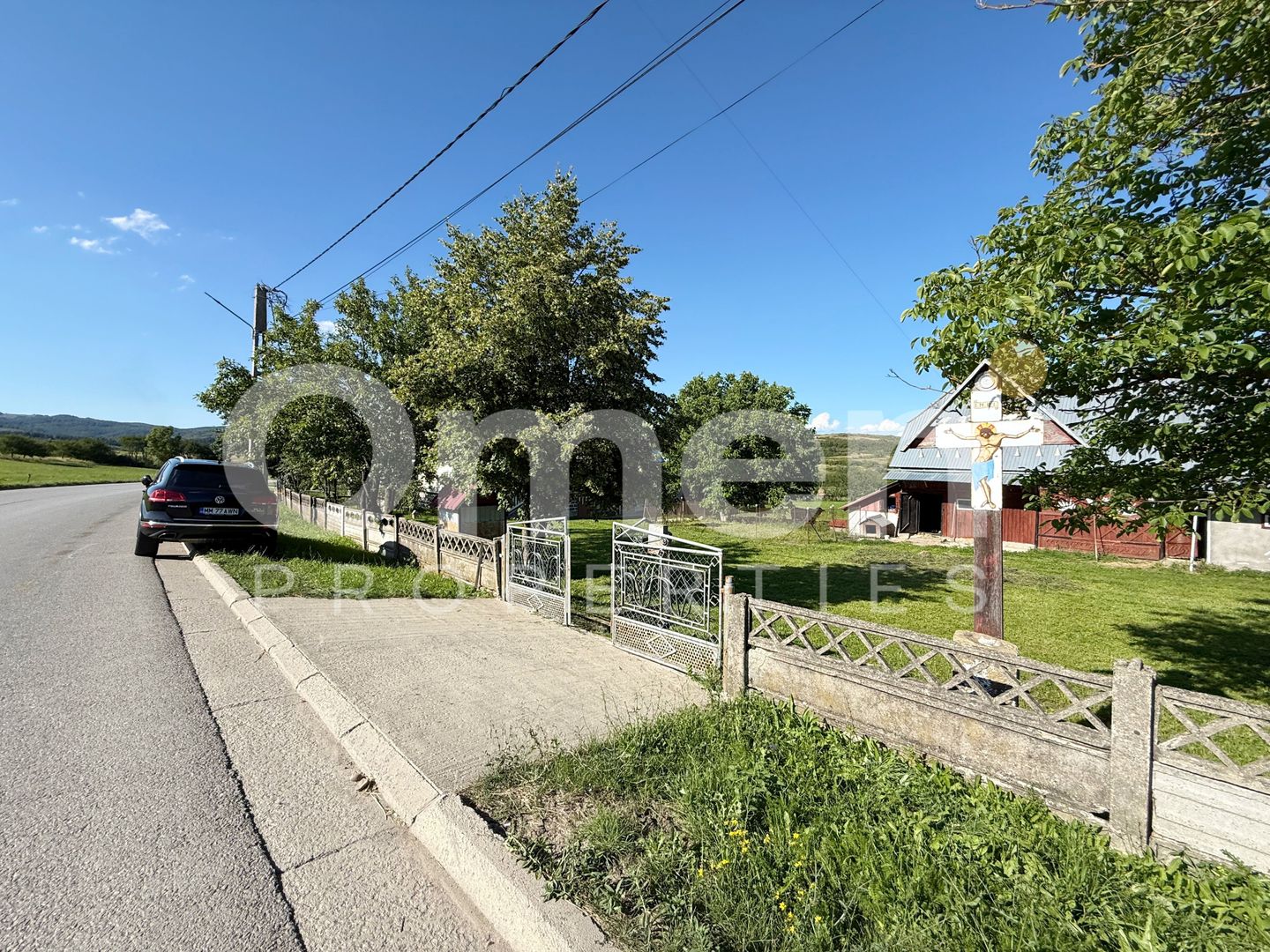 Casă la țară cu șură și grajd, în Vălenii Lăpușului – priveliște panoramică - Poză 5