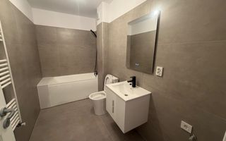Decomandat.  Bucatarie inchisa . Loc de parcare - Poză 5