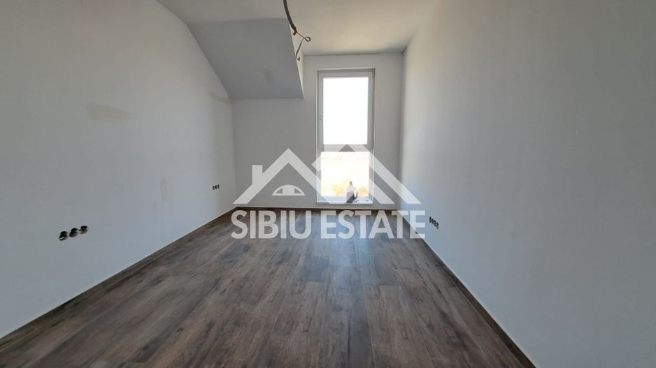 Casa la pret de apartament, 5 camere Sibiu Calea Cisnadiei - Poză 13