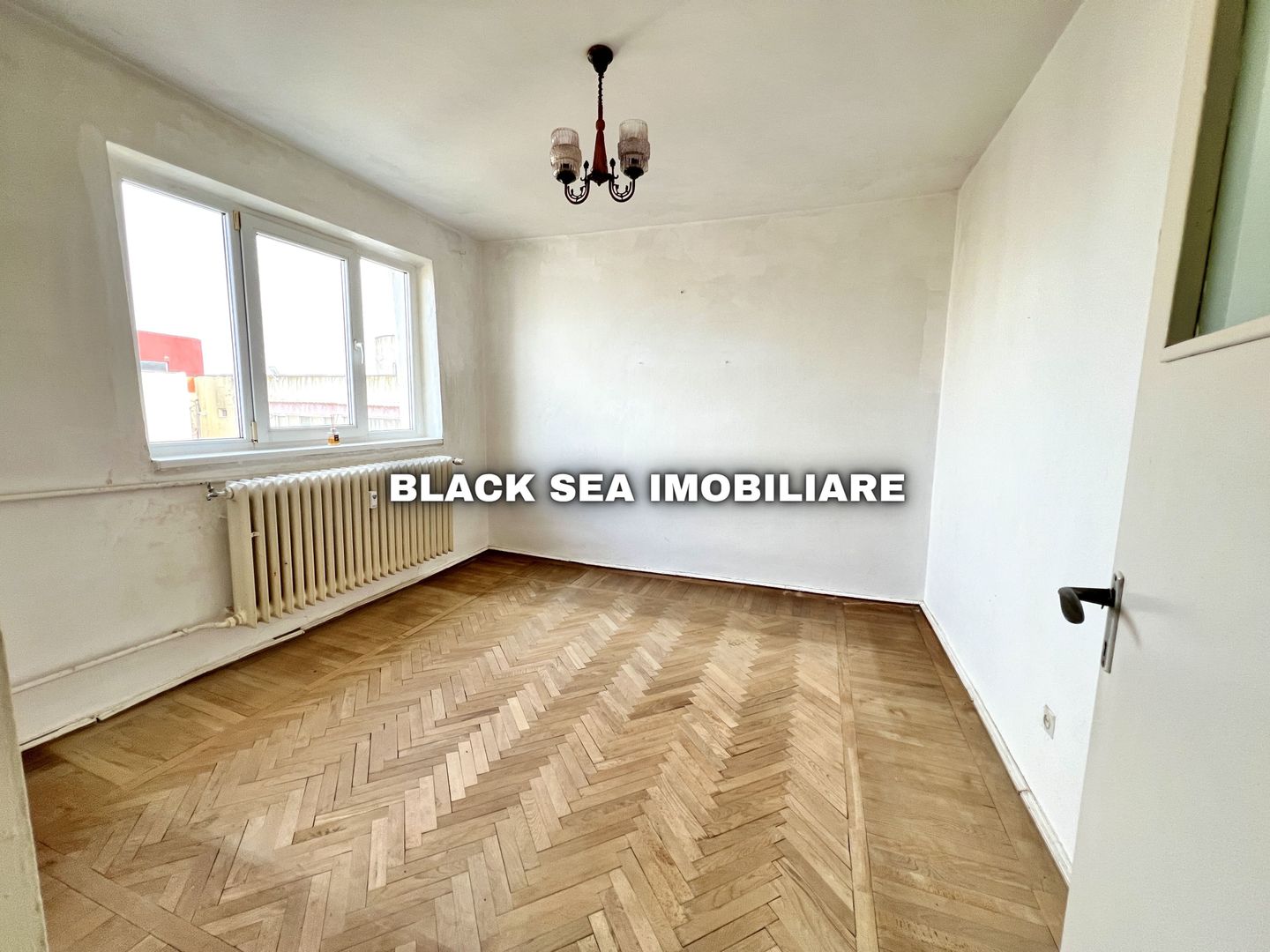 Apartament 2 camere zona Ciresica,  Decomandat - Ocazie Unica - Poză 3