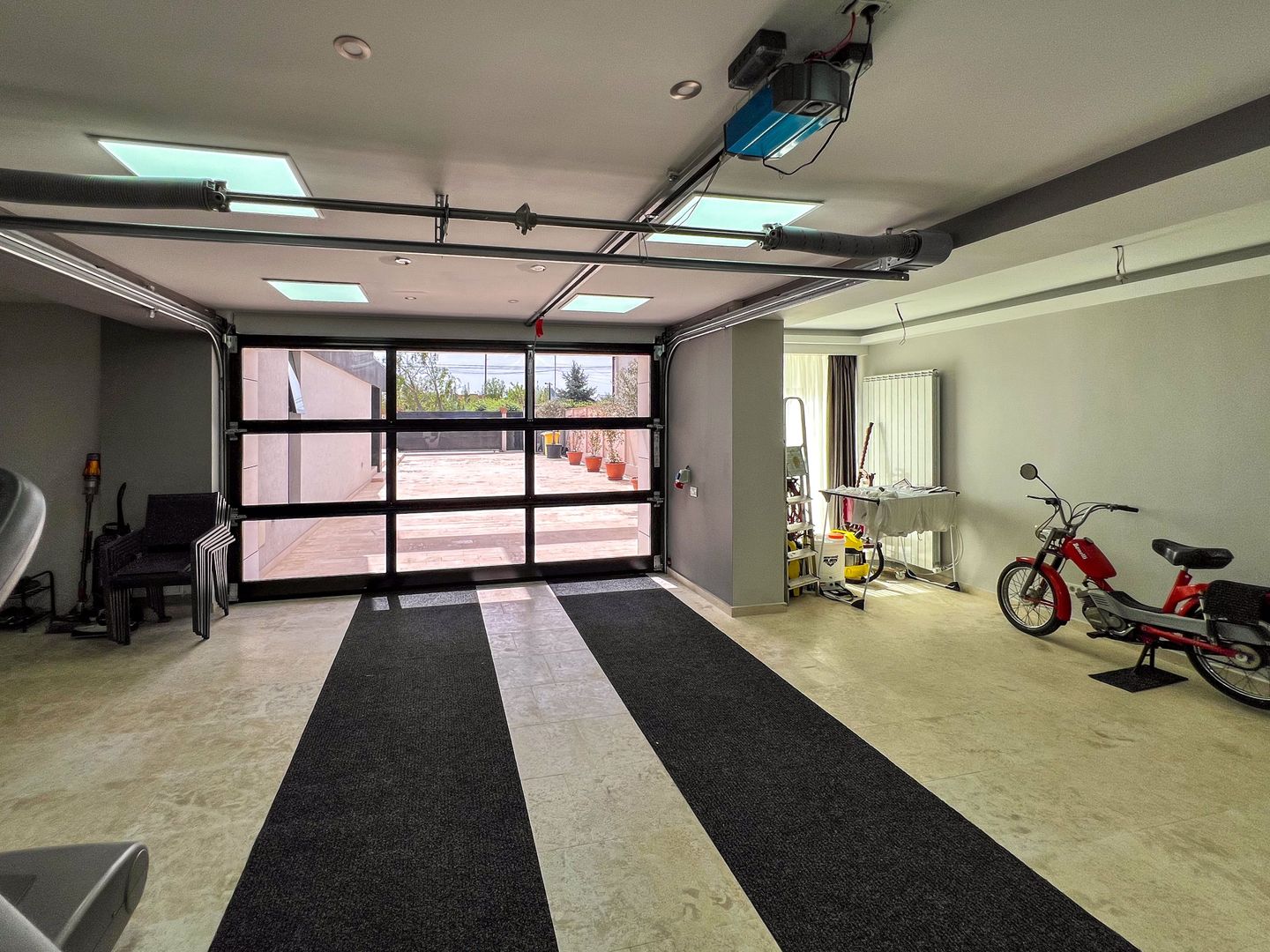 NEW VILLA TO RENT  |  Vila premium cu piscina și jacuzzi încălzite - Poză 39