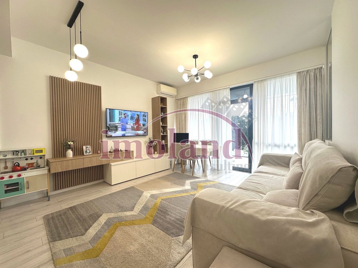 Apartament - 3 dormitoare si gradina  - Parter - Delea Veche 24 - Poză 3