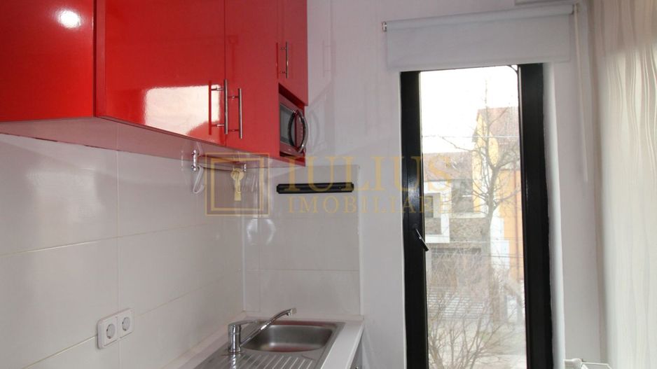 1 camera, loc de parcare,in spate la City of MARA - Poză 12