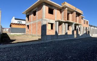 Duplex cu 4 camere si gradina in Selimbar, zona Trifoiului - Poză 1