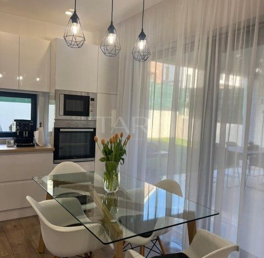 Casa spectaculoasa, zona privata, finisaje de lux. - Poză 3