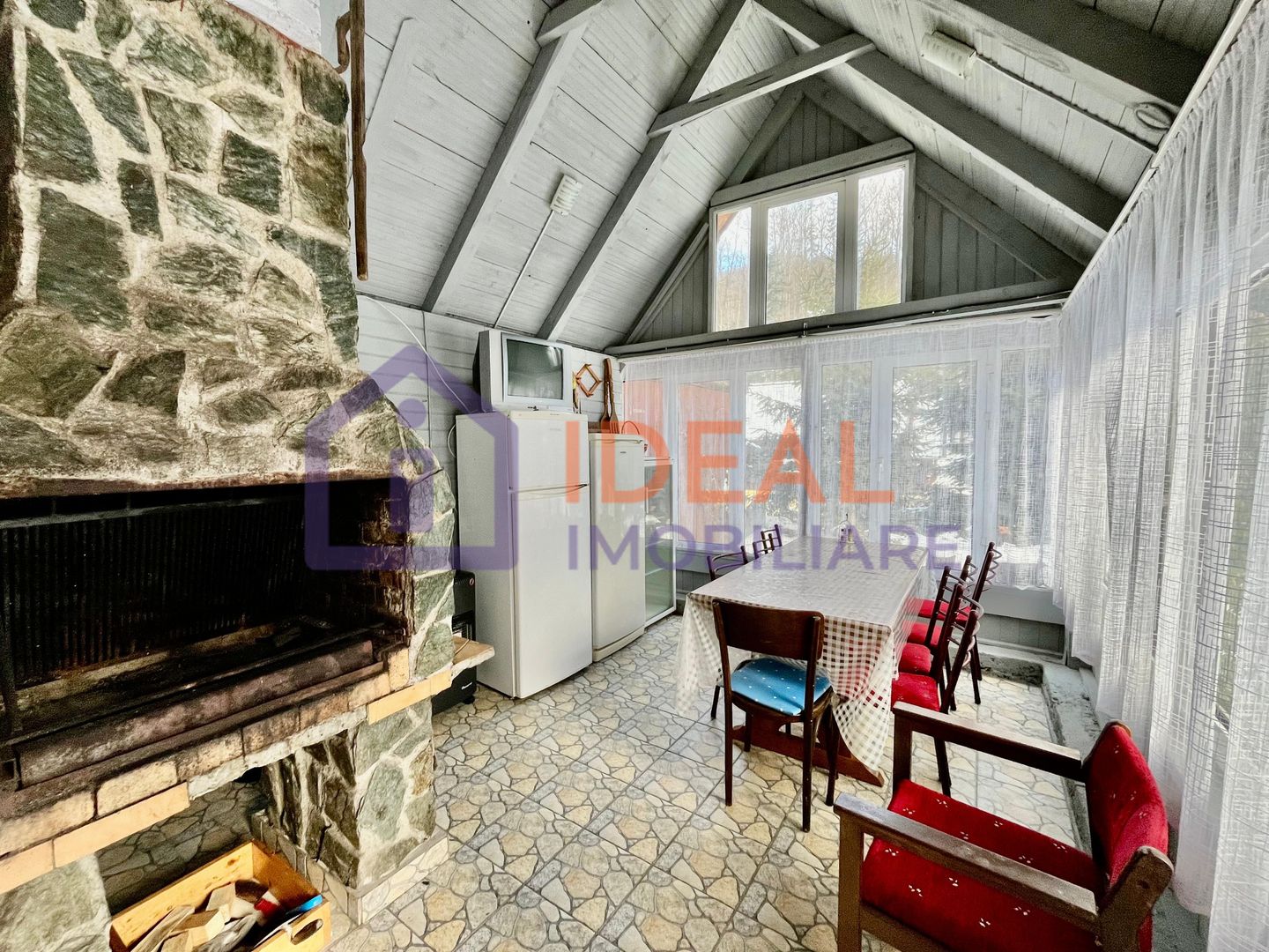 Pensiune de vânzare în Cârțișoara – investiție turistică la poalele munților - Poză 27