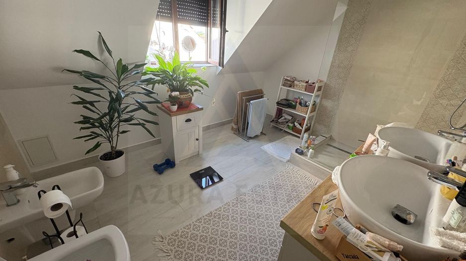 Casa individuala 5 camere 2 bai si 450 mp curte pe Calea Poplacii - Poză 10