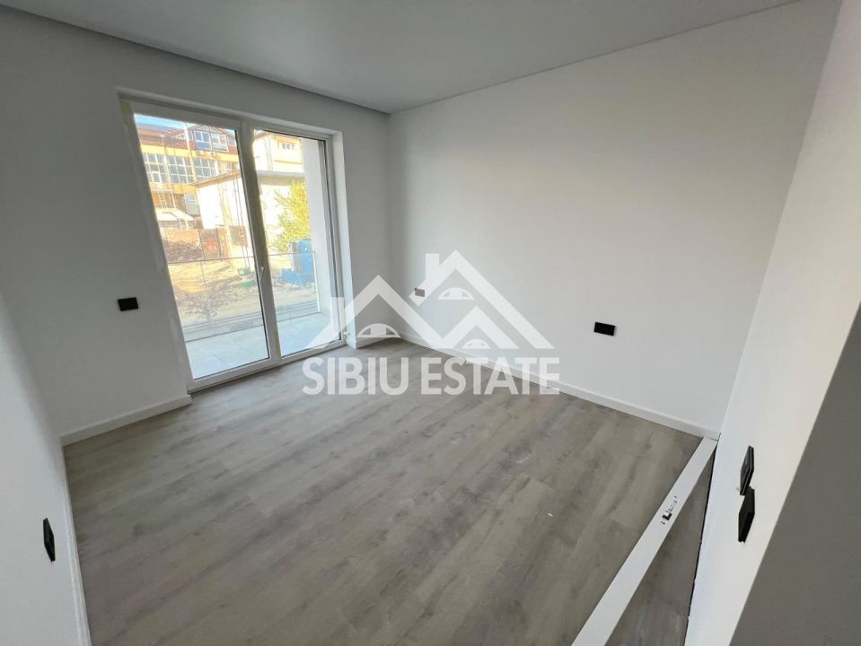 Apartament 3 camere, 2 bai Sibiu central Imobil Top lift garaj boxa - Poză 12