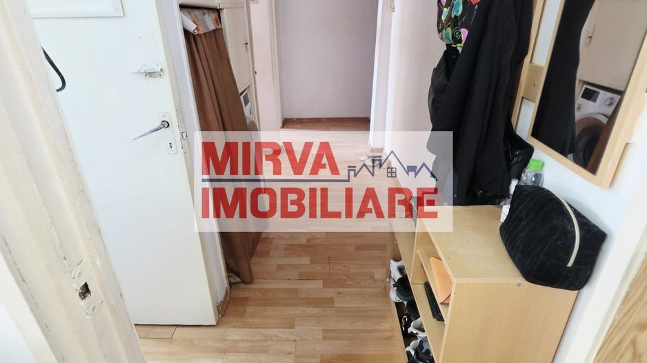 Apartament 3 camere, etaj 3, Malu Roșu – Str. Rîșnovenilor - Poză 7