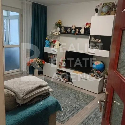 Vânzare, apartament cu 3 camere în zona Militari - Poză 1