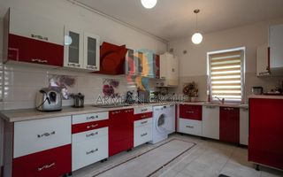 Casa mare de 5 camere - Poză 7