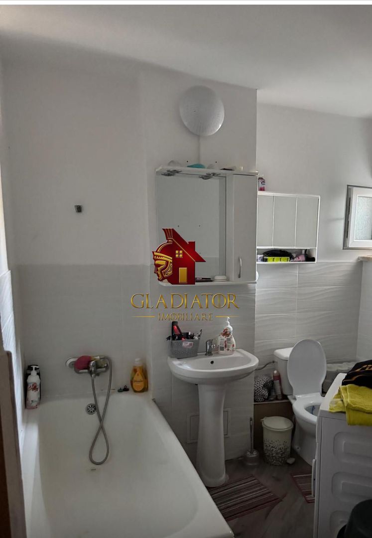 Apart 2 camere Canta la bulevard, etaj 3 din 4, pozitionat foarte bine - Poză 4