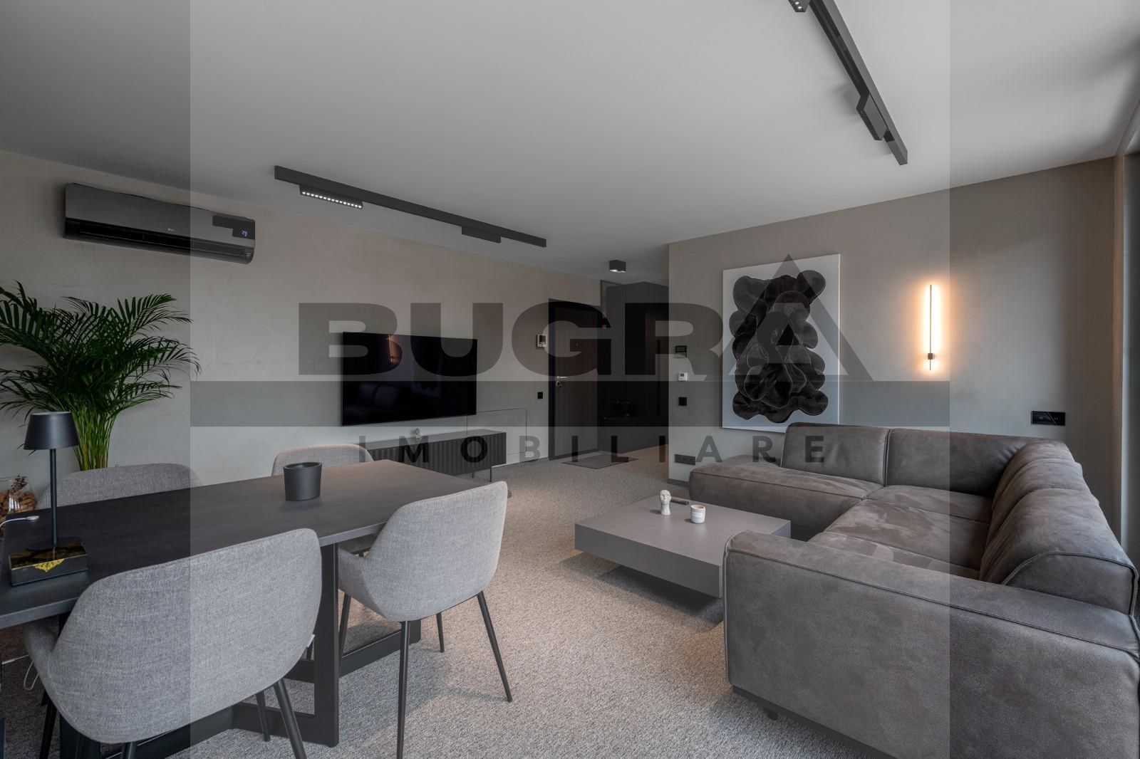 Apartament ultrafinisat la cheie, zona centrala - Poză 3