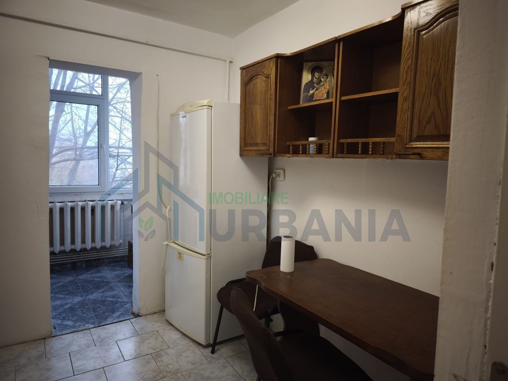 Apartament cu două camere decomandat, Nicolina 2, prima stație, planul - Poză 6