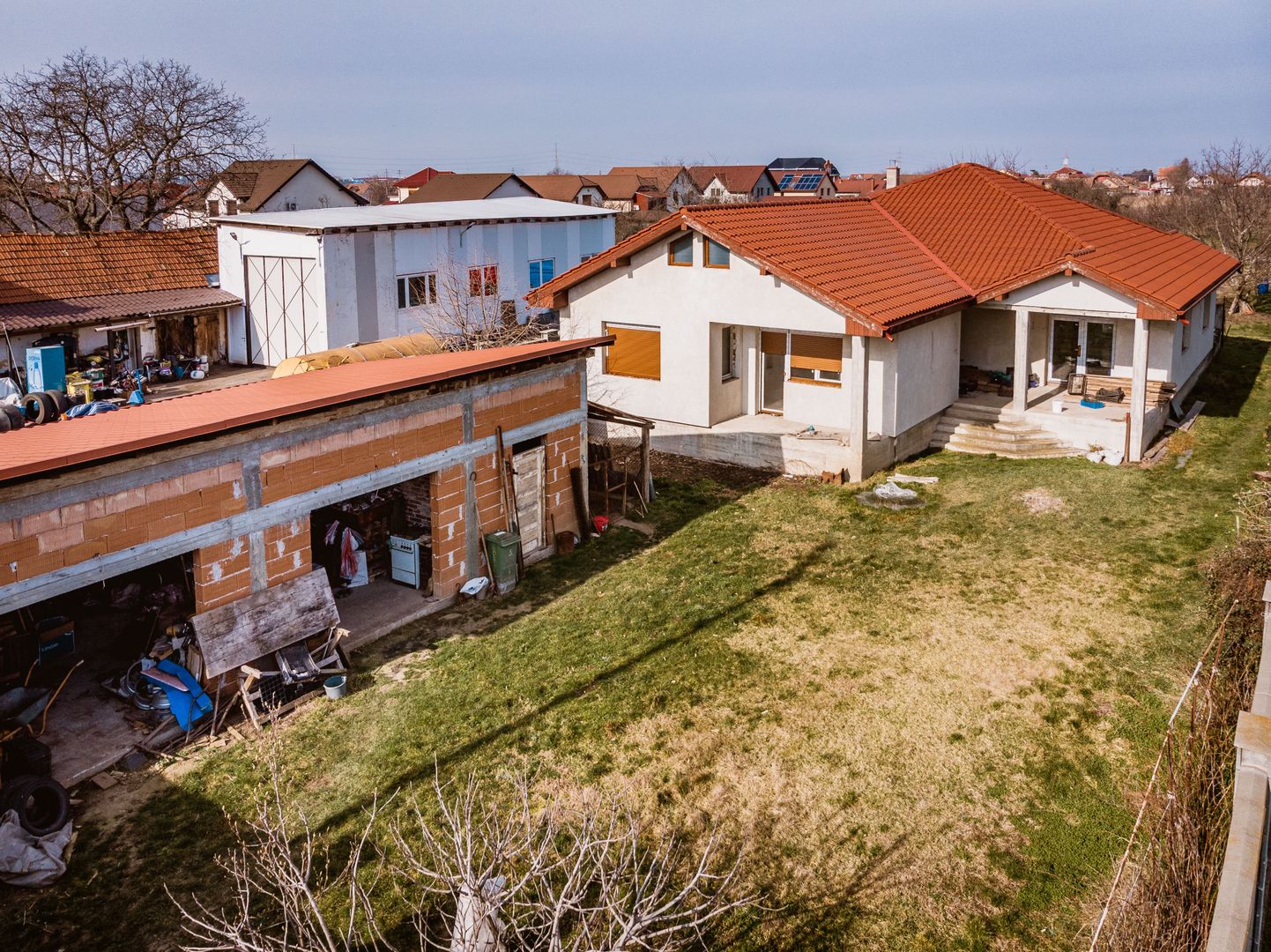 Casă la sol cu teren de 3.451mp în Gai - Poză 11