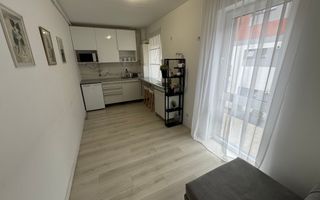Apartament cu o camerea, 37mp, garaj , Zona Crinului Residence - Poză 5