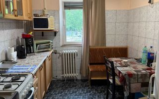 Apartament 2 camere Complexul Studentesc etaj 1 - Poză 4