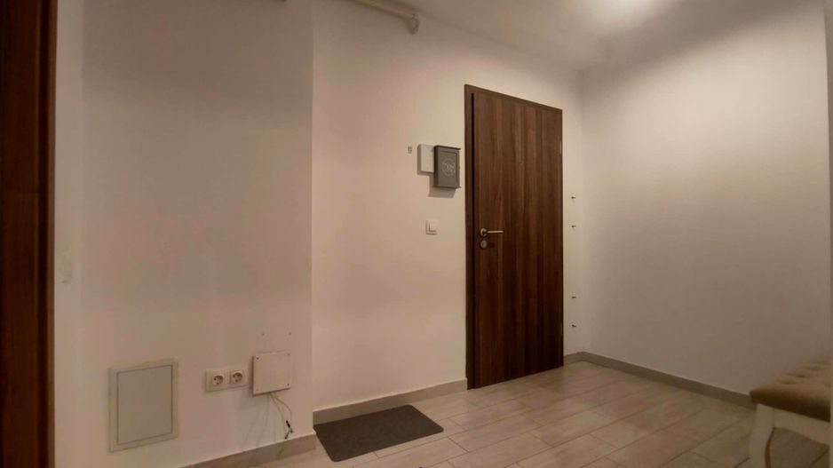 Inchiriem apartament 2 camere spatios intr-un bloc tip vila zona Tractorul - Poză 14