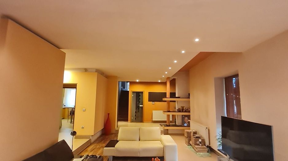 Vila individuala,la 10 min de Piața Victoriei! - Poză 24