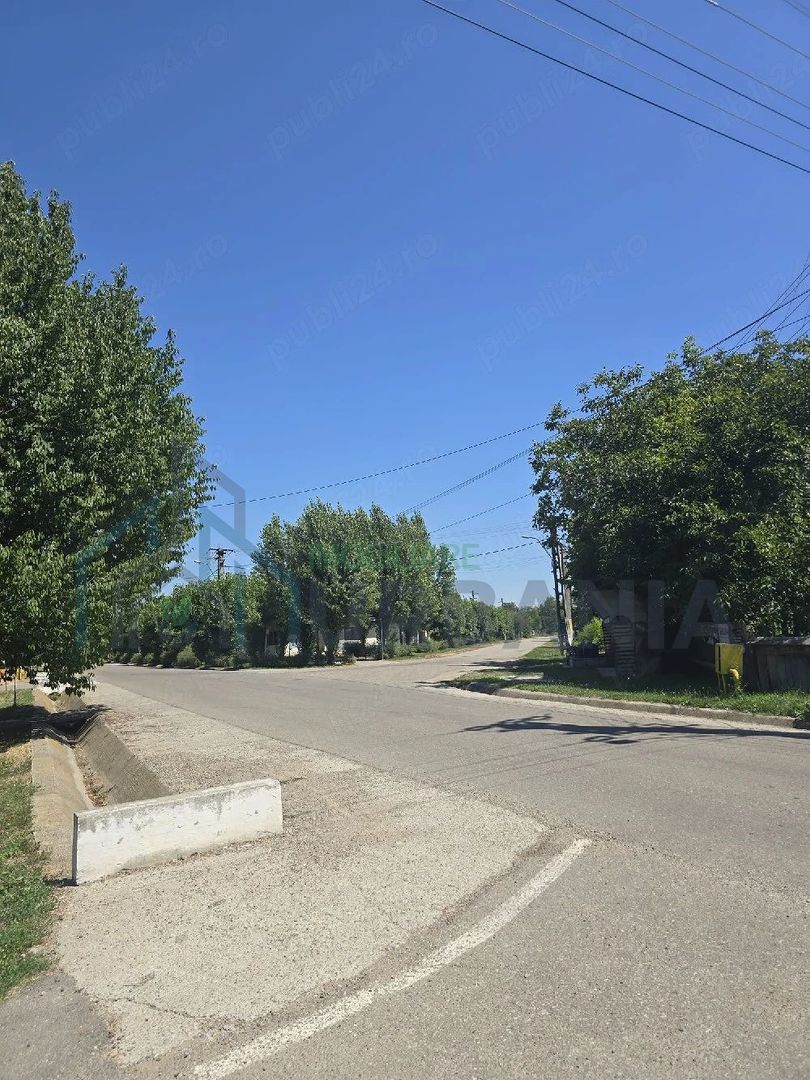 Teren 1.700 mp Verseni, Miroslovesti (Iasi) - Asfalt, Curent, Gaz, Apa - Poză 1