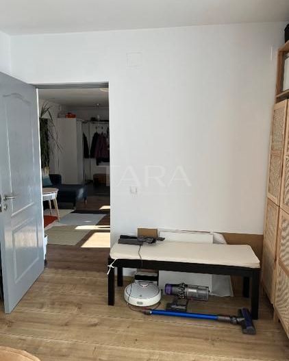 Vând apartament 3 camere, 64 mp + balcon, mobilat, utilat. - Poză 7