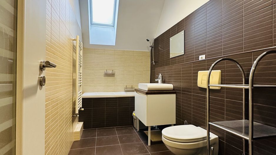 Apartament 3 camere, dispus 2 niveluri - 143 mp | Parcare privata - Poză 18