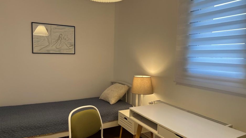 Apartament cochet, trei camere, Vatra Luminoasa - Poză 9