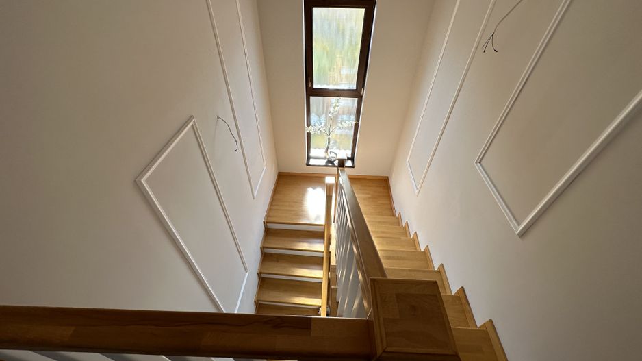 Duplex despartit prin spatiu tehnic  - teren 500mp - Poză 15