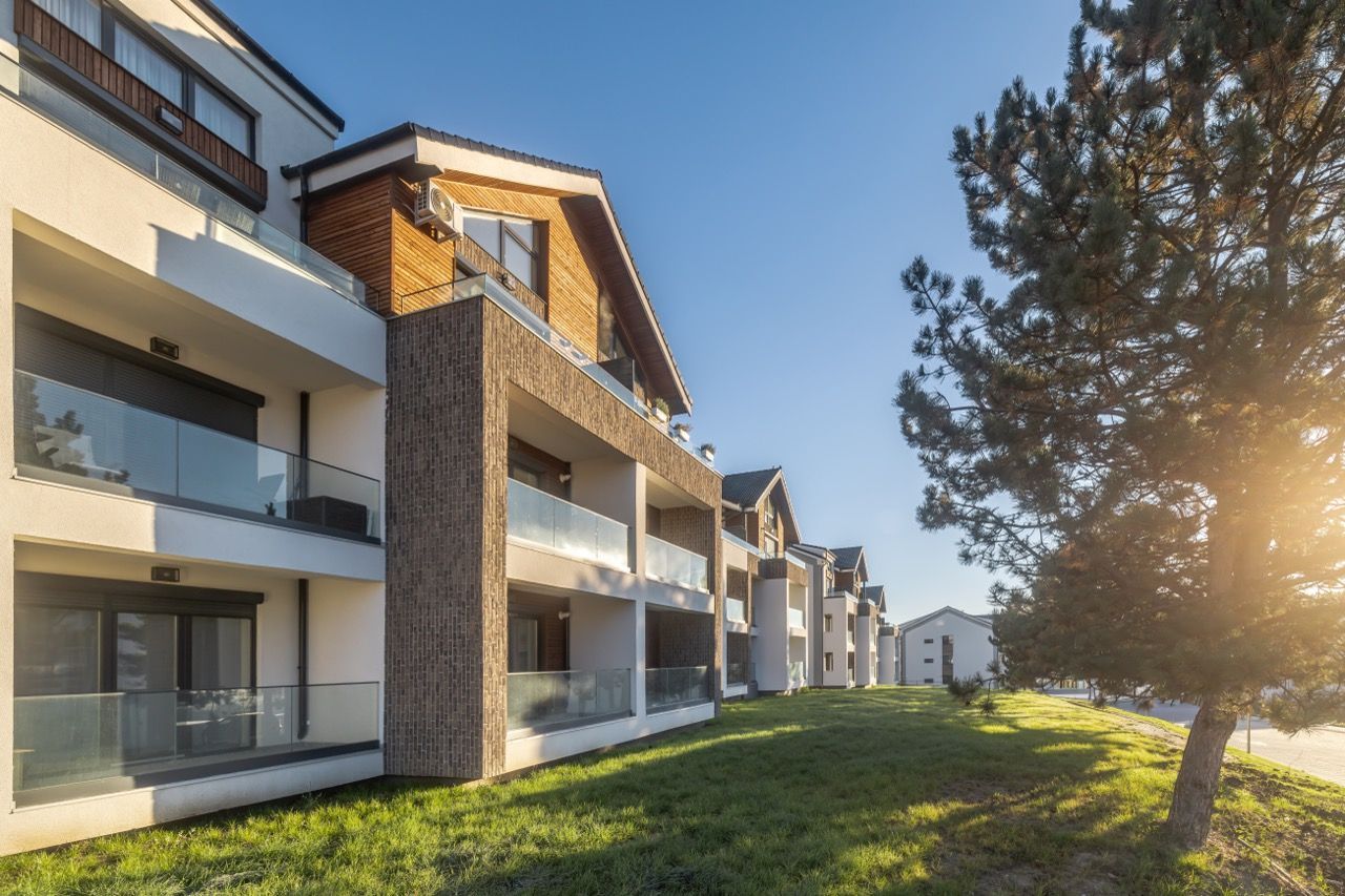 Apartament 3 camere, finisat la alb, terasă 10.42, aer conditionat - Poză 9