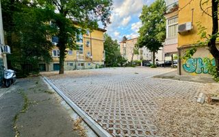 Teren intravilan ***414mp*** // Primaverii - Poză 1