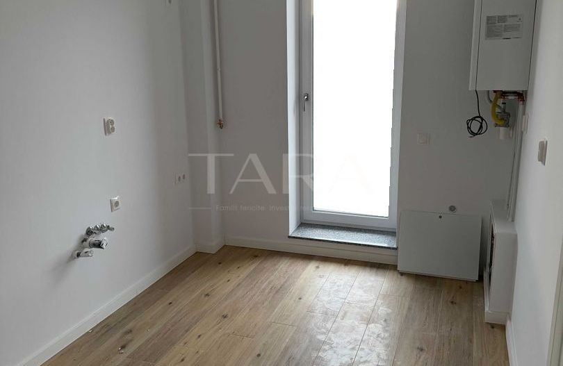 Apartament de vanzare, 3 camere, boxa inclusa, parcare. - Poză 2