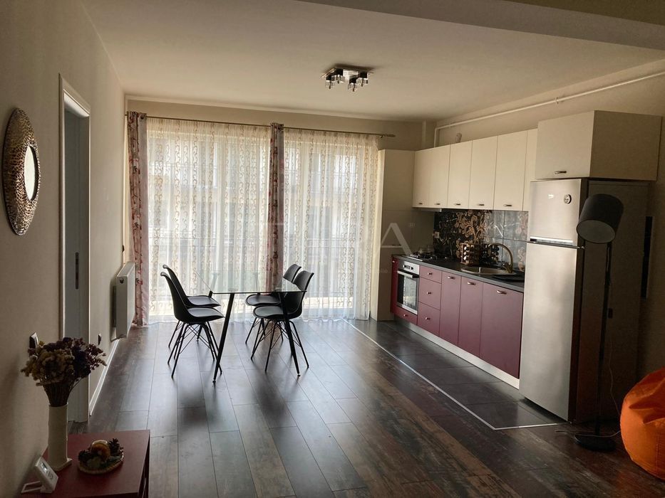 Apartament modern cu 2 camere și parcare subterană, zona VIVO. - Poză 5