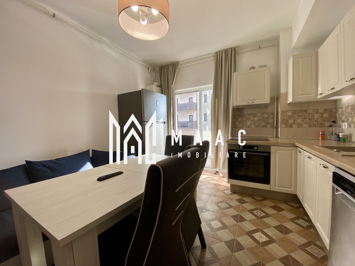 Apartament 3 camere I Etaj 1 I Decomandat I Doamna Stanca - Poză 2