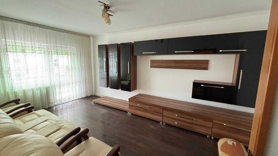 BRASADAS vinde ap 3 cam etaj 4/4 in Micro 17. - Poză 1