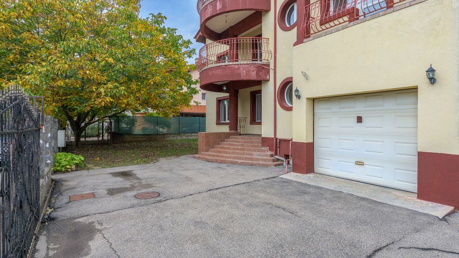 DE INCHIRIAT  Vilă cu 14 camere PIPERA/VOLUNTARI/ROND OMV - Poză 29