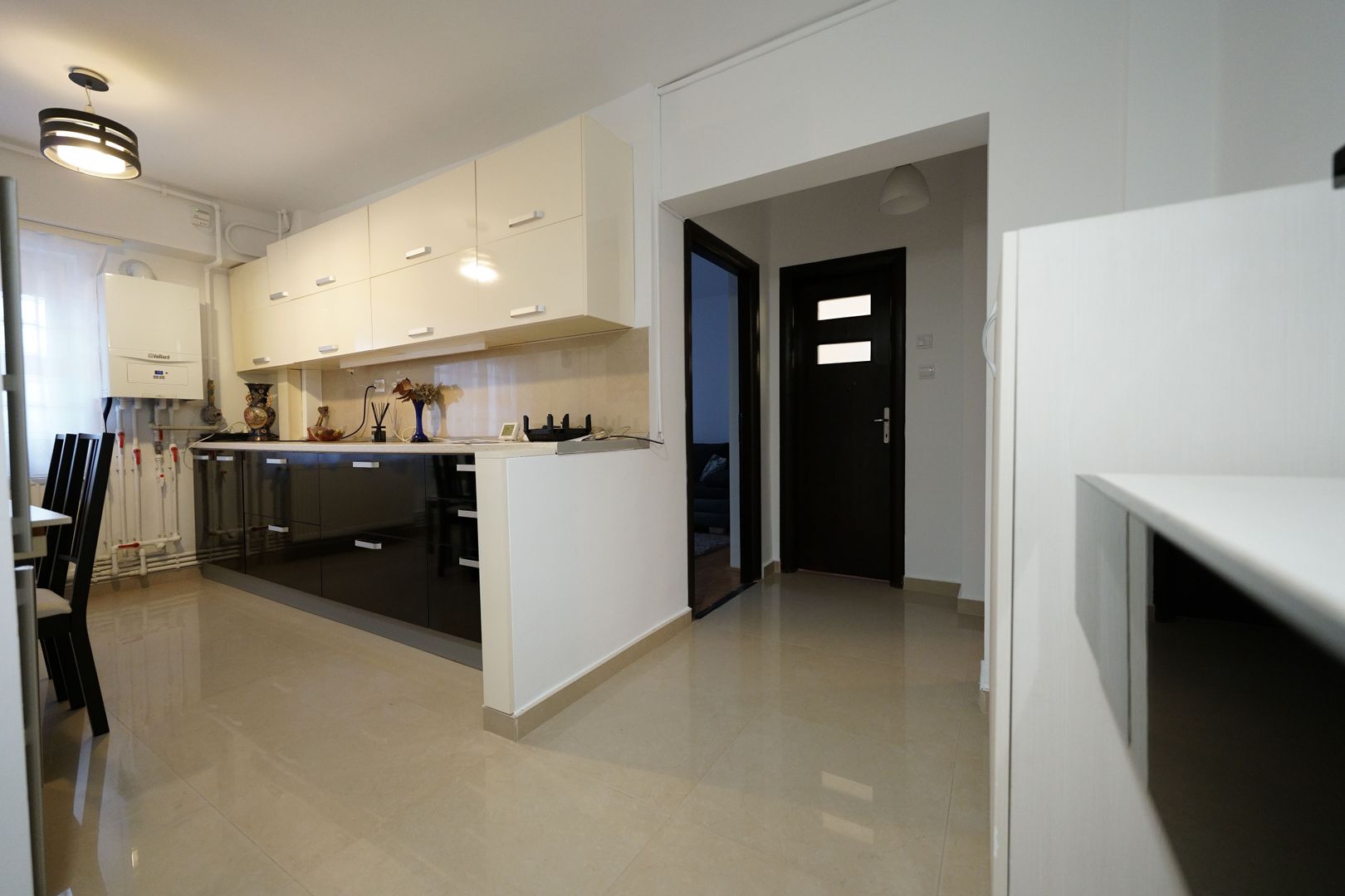 3 Camere, 2 bai, Centrala Proprie, Loc Parcare, Rond Alba Iulia - Poză 3