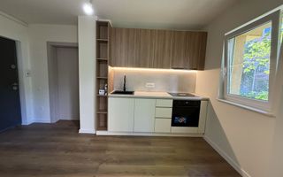Apartament cu 3 camere, 60 mp, renovat, încălzire în pardoseală. - Poză 1