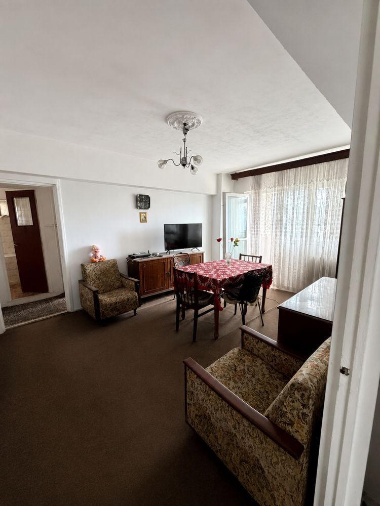 Apartament 2 camere, Titan-1 Decembrie 1918, bloc 1987 - Poză 2