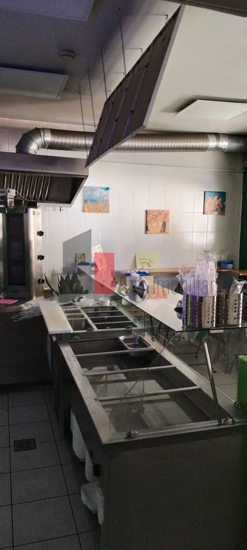 Spatiu Comercial Zona Grivita, 57mp, Mobilat si utilat Fast-Food pretabil HoReCa - Poză 3