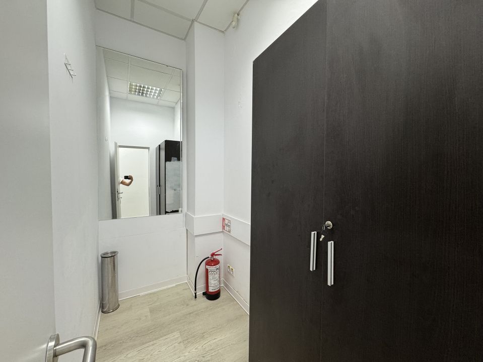 Spatiu servicii, birouri, Zona Modern. Comision 0 - Poză 8