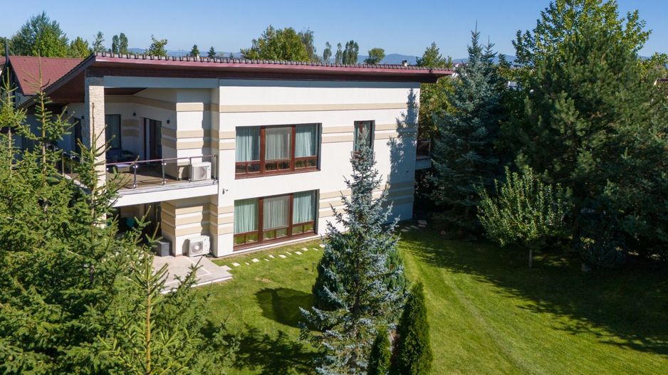 Casă deosebită de vânzare în Sânpetru | Teren 1400 mp - Poză 42