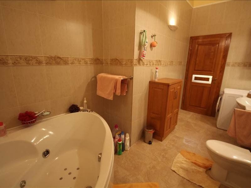 Vila frumoasa de vanzare in zona Balcescu! - Poză 15