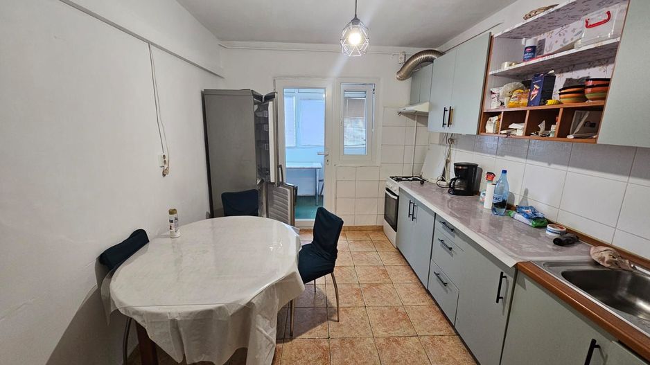 STEFAN CEL MARE - Polona - Chirie - 4 camere - 2 minute metrou - Poză 4