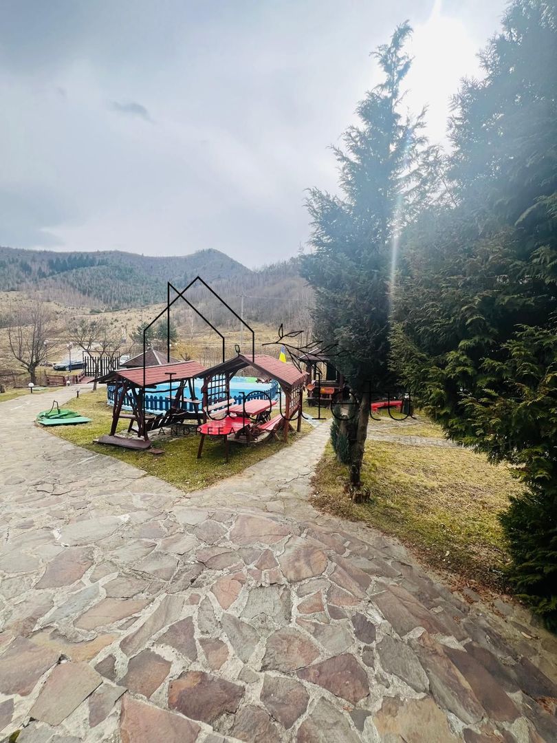 Pensiune de vânzare | 400 MPU | 10 Camere | Rasinari - Curmatura - Poză 35