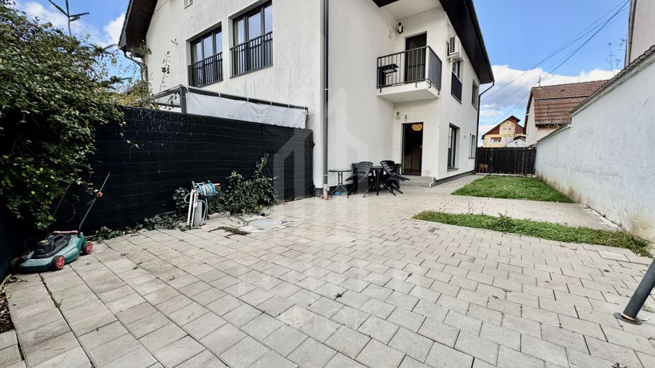 De inchiriat Apartament modern 3 camere cu curte privată şi parcare - Poză 14