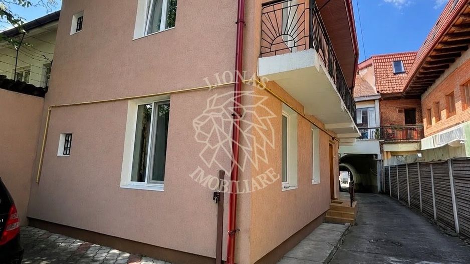 Casa 4 camere, garaj, curte comuna- investitie turism- Ultracentral - Poză 1