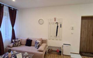 Garsonieră mobilată, zonă ultracentrală, ideală pentru regim hotelier - Poză 3