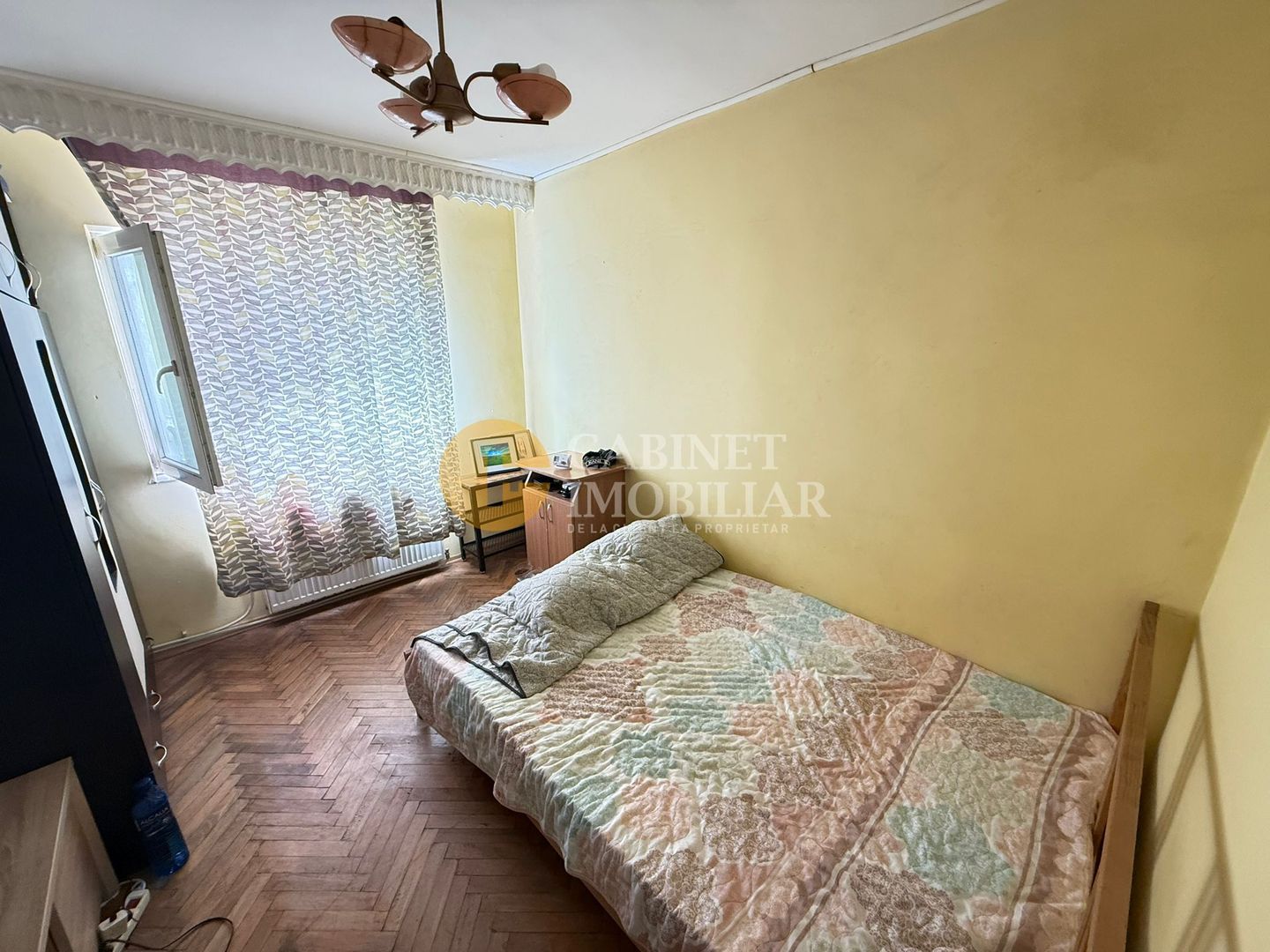 4 Camere Decomandat  - Etaj 1 - Zona Galata/ Biserica Galbena - Poză 2